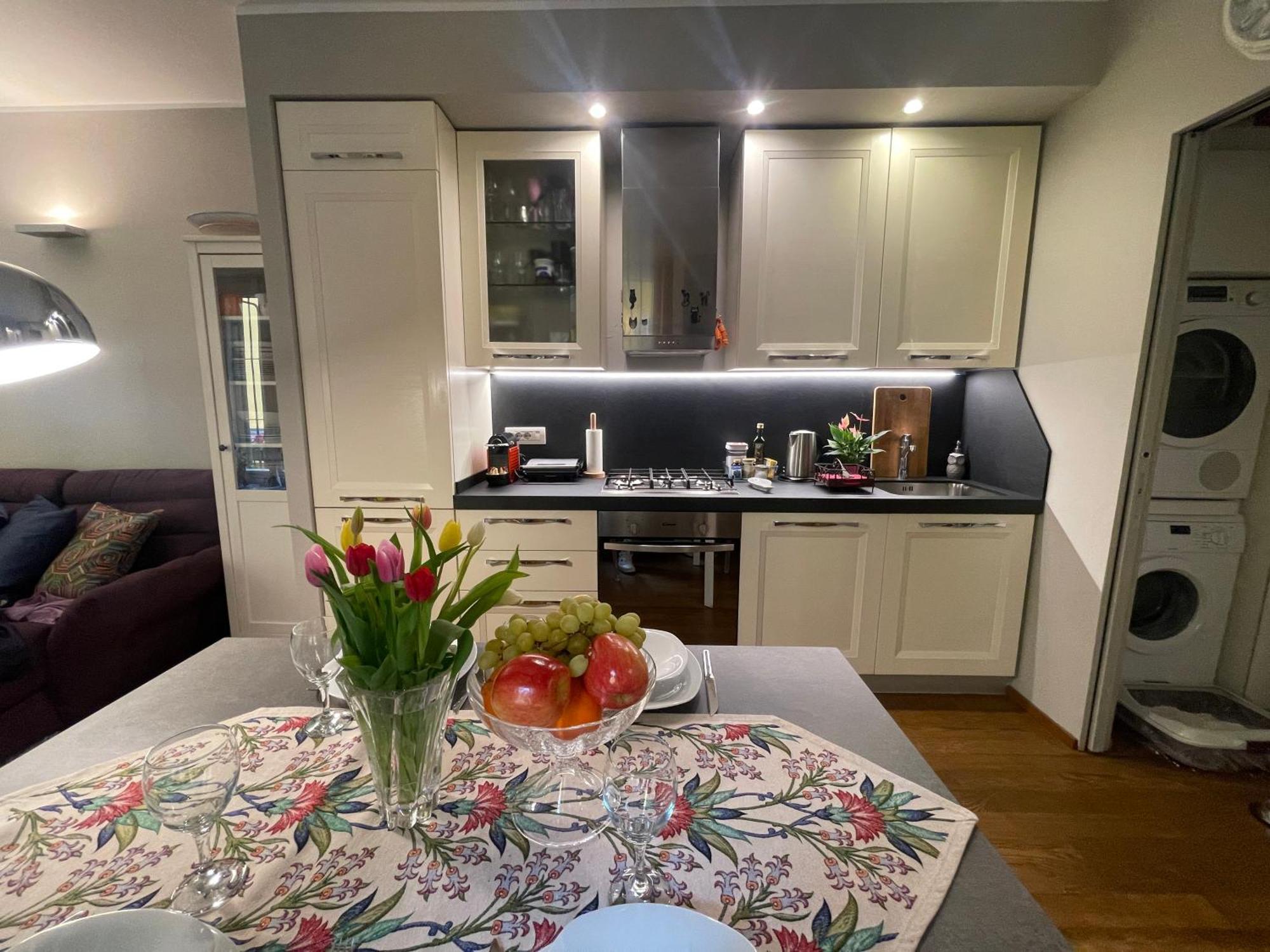Divi Farini Flat